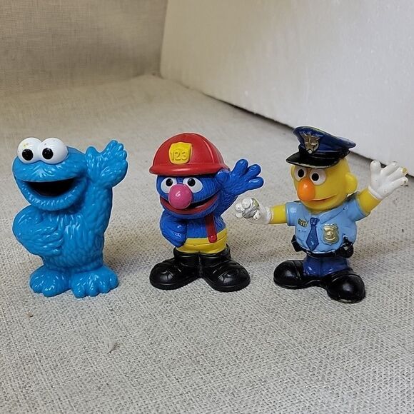 Sesame Street ELMO, COOKIE, MONSTER, ERNIE 2001 Construction Vehicles Cars VTG - Picture 8 of 11